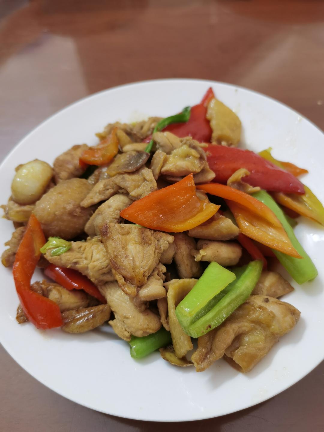 小炒鸡肉～青椒