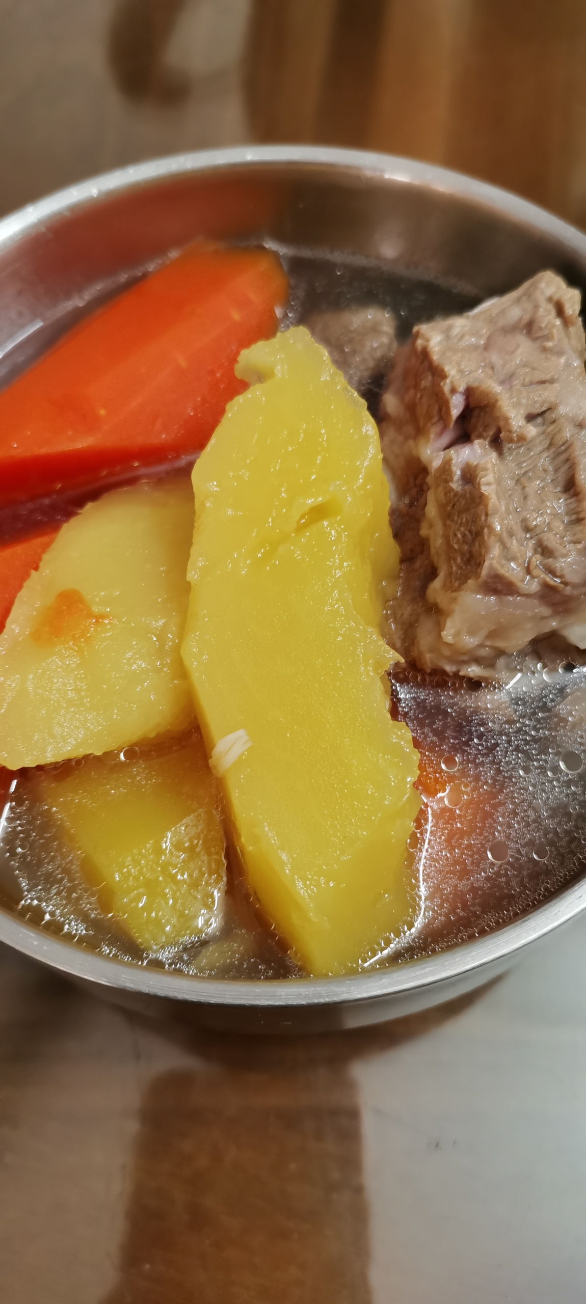 木瓜红萝卜猪骨汤的做法