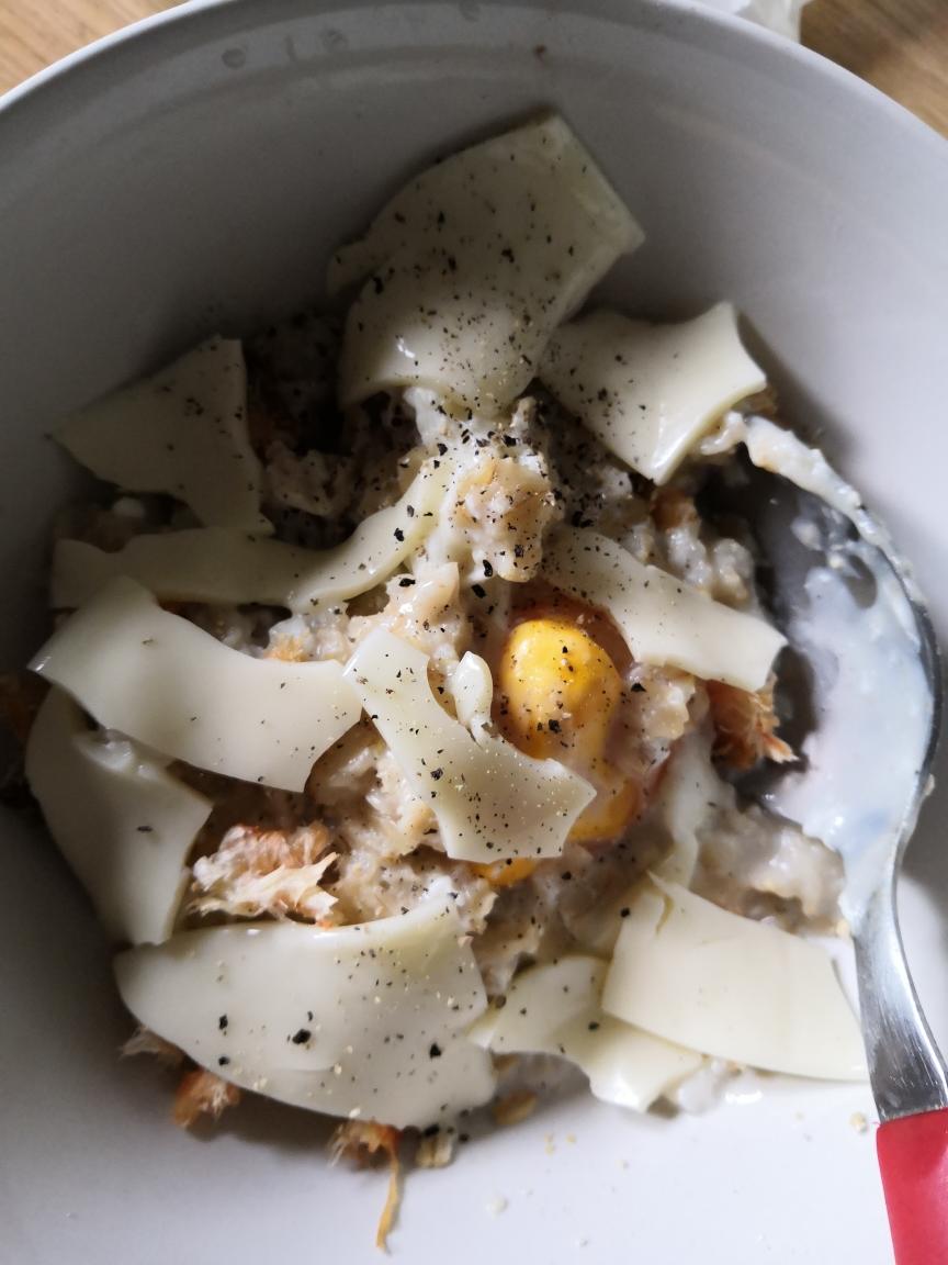 奶香咸口的鸡蛋芝士燕麦粥