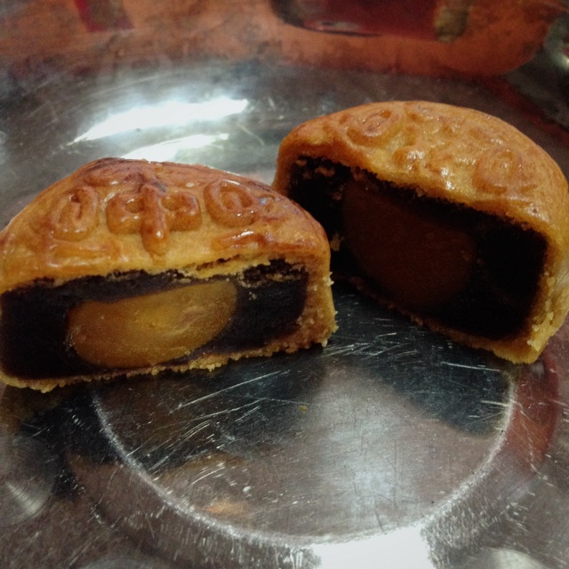 广式月饼——蛋黄莲蓉月饼