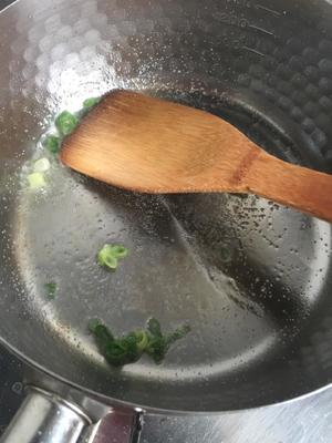 温馨一锅混汤面的做法 步骤2