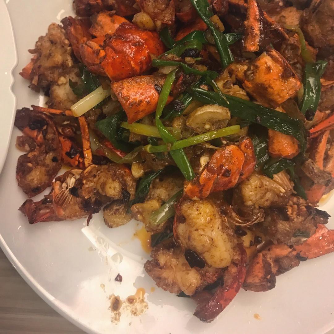 葱姜龙虾（附详细的拆解龙虾技巧，附精确地调料用量）