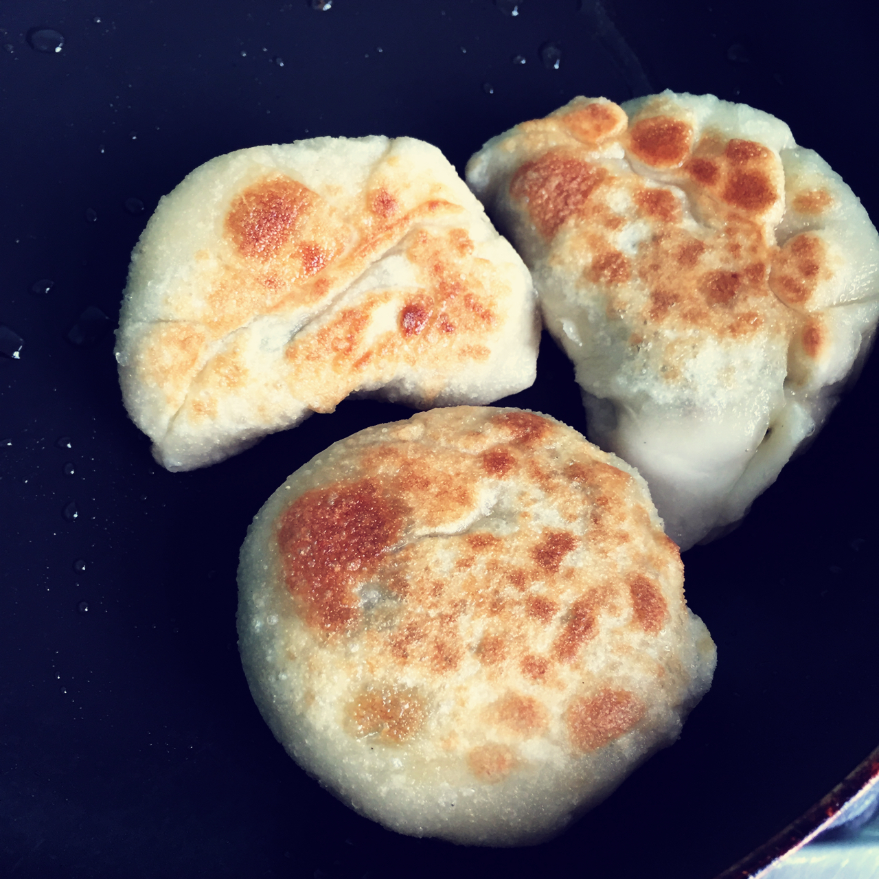 韭菜盒子 Chinese Leek and Egg Pasty