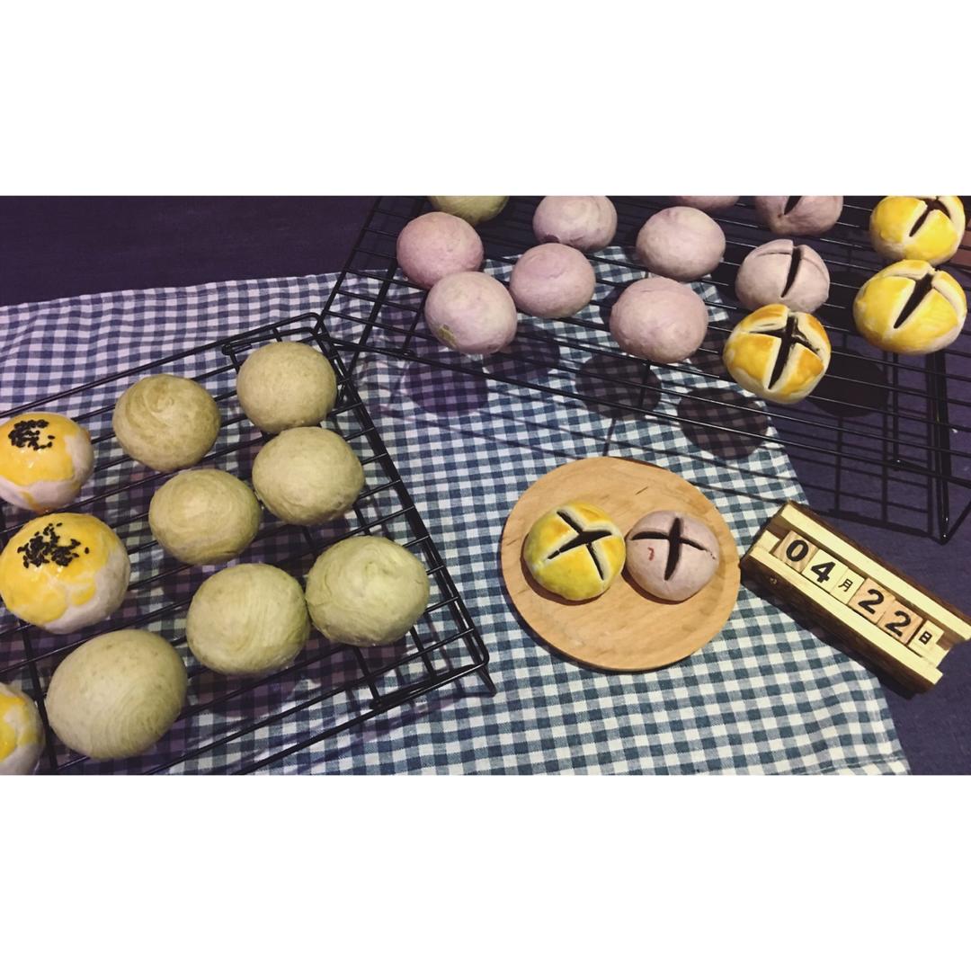 蛋黄酥~紫薯、抹茶、原味~花好月圆，中秋快乐~内附一次做六色蛋黄酥方法~