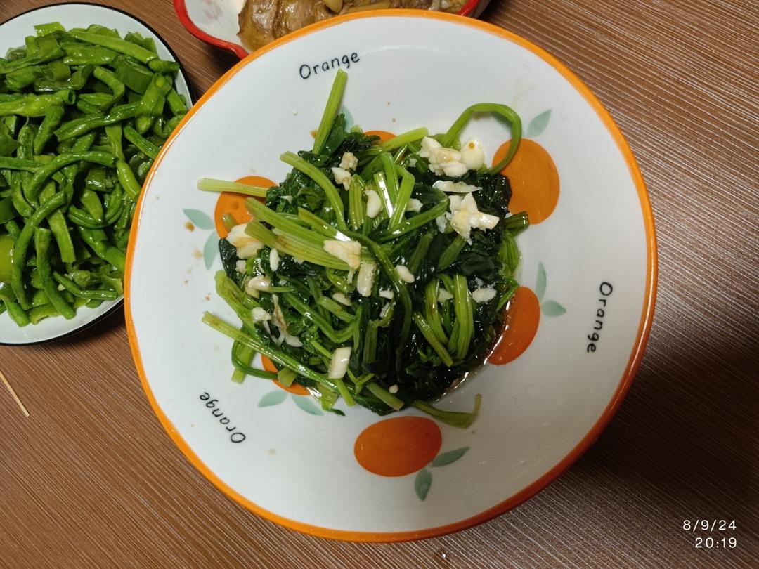 凉拌菠菜(家传秘方)