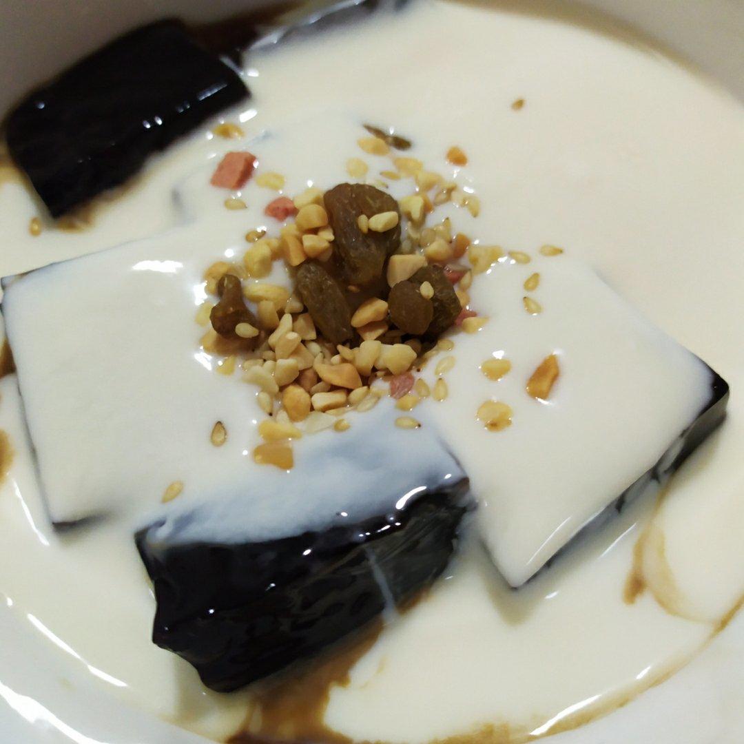 红枣酸奶龟苓膏