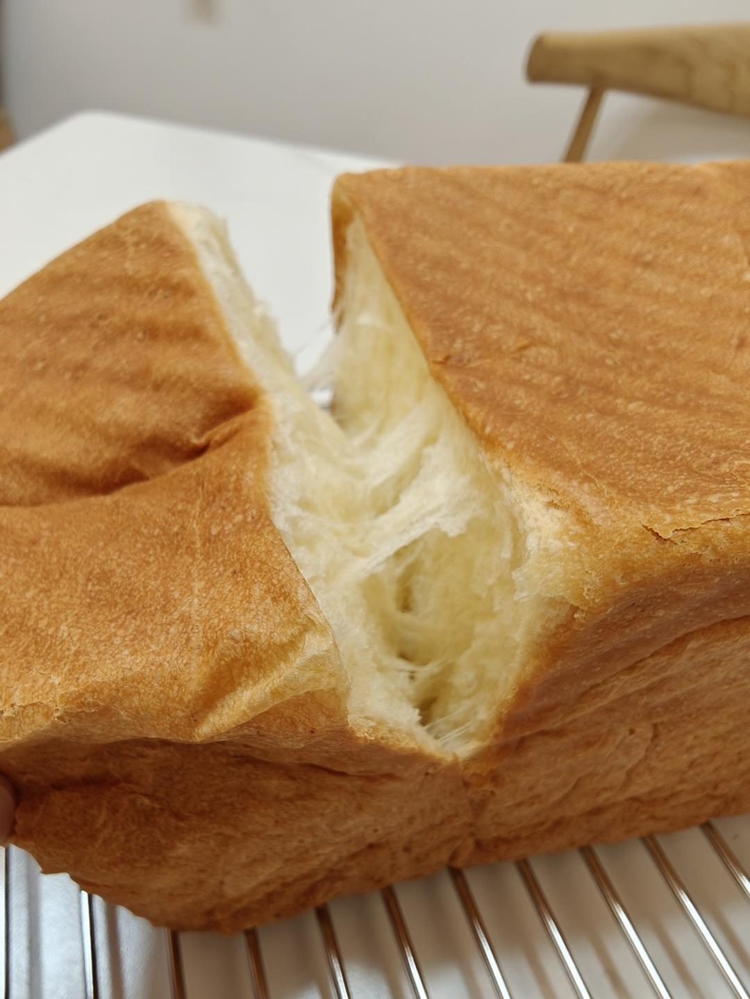 吐司，奶香手撕面包，超级香浓