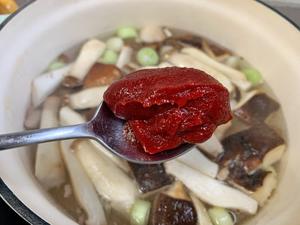 快手靓汤3——韩式辣豆腐年糕汤的做法 步骤5