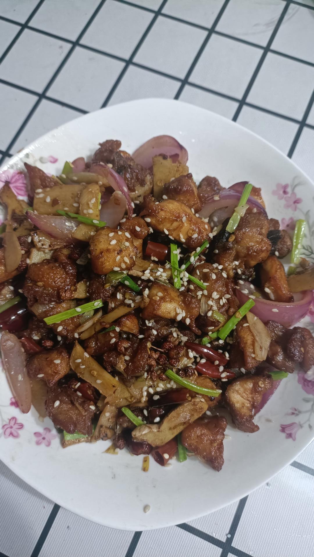 辣子鸡千万不要直接下锅炒，多加这1步，味道比饭店更好吃