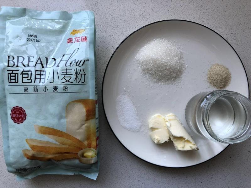 纯奶手撕吐司的做法 步骤1