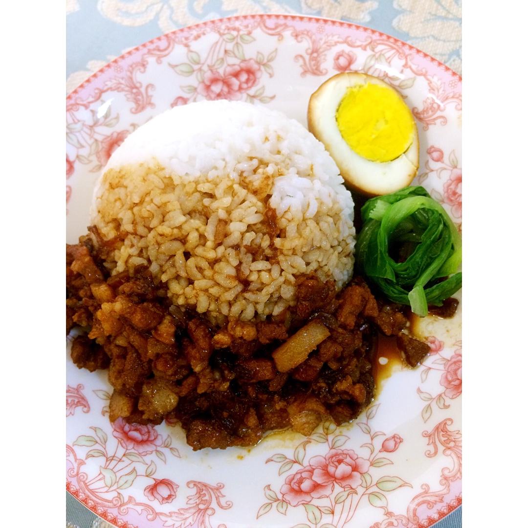 洋葱酥卤肉饭