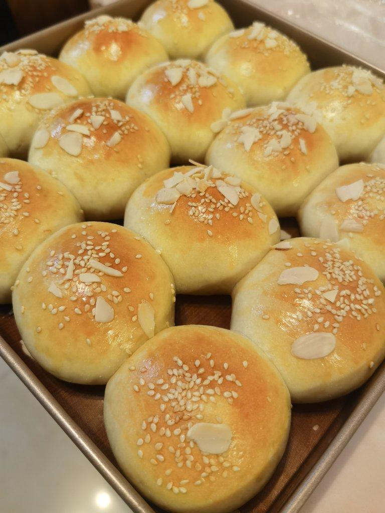 鲜奶油小餐包（一次发酵）