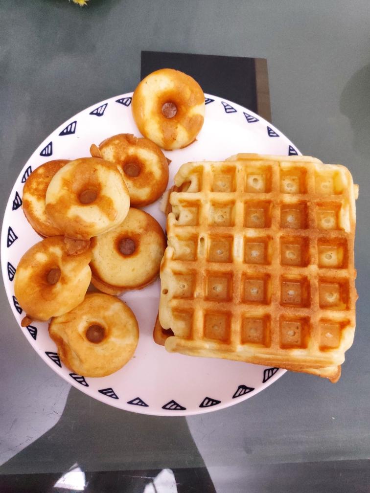 无泡打粉版卡夫饼和迷你甜甜圈