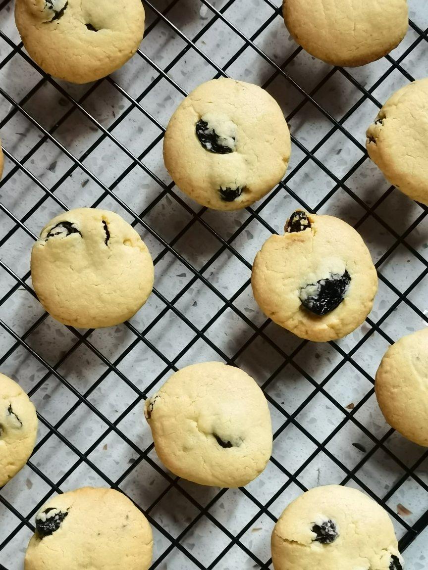 巨好吃的奶香葡萄酥