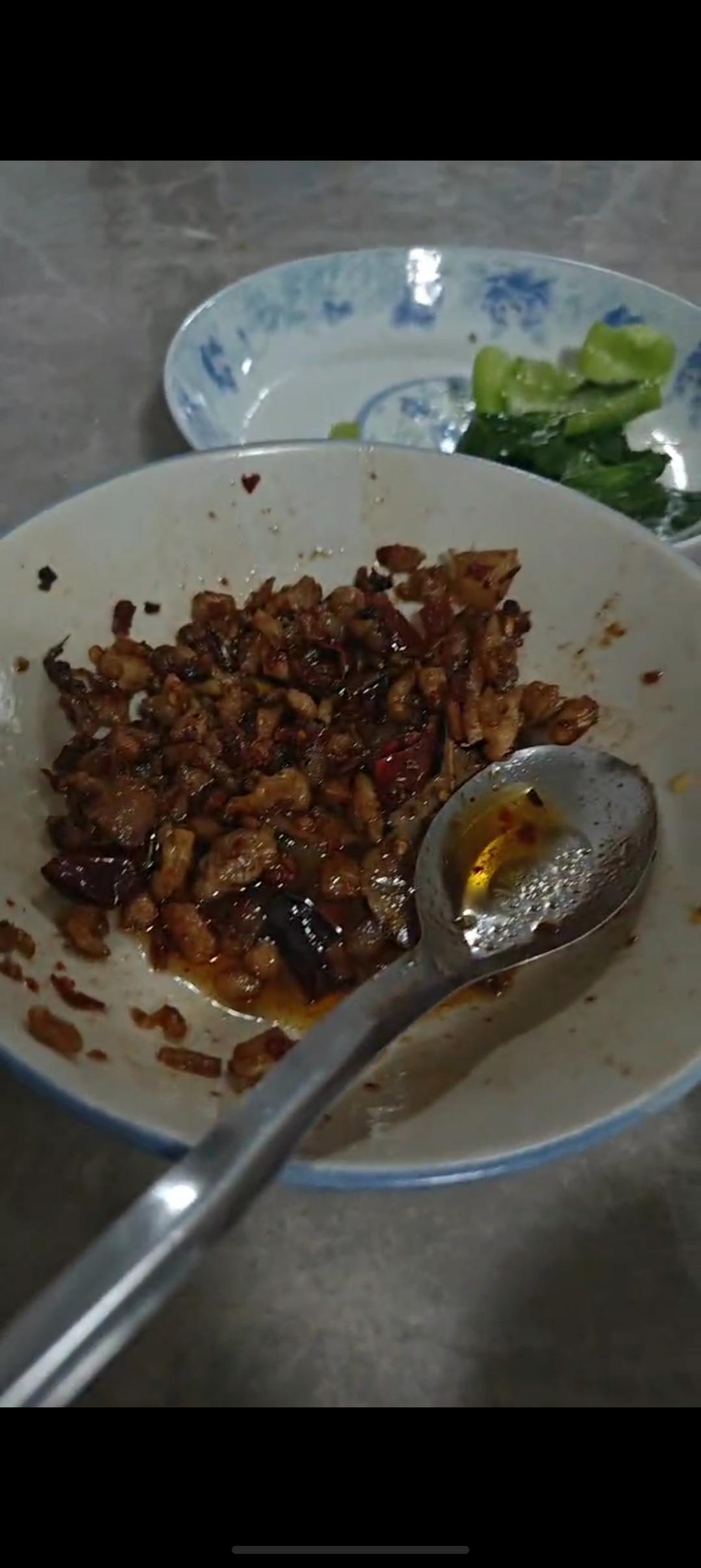 好吃到哭的肉臊子面