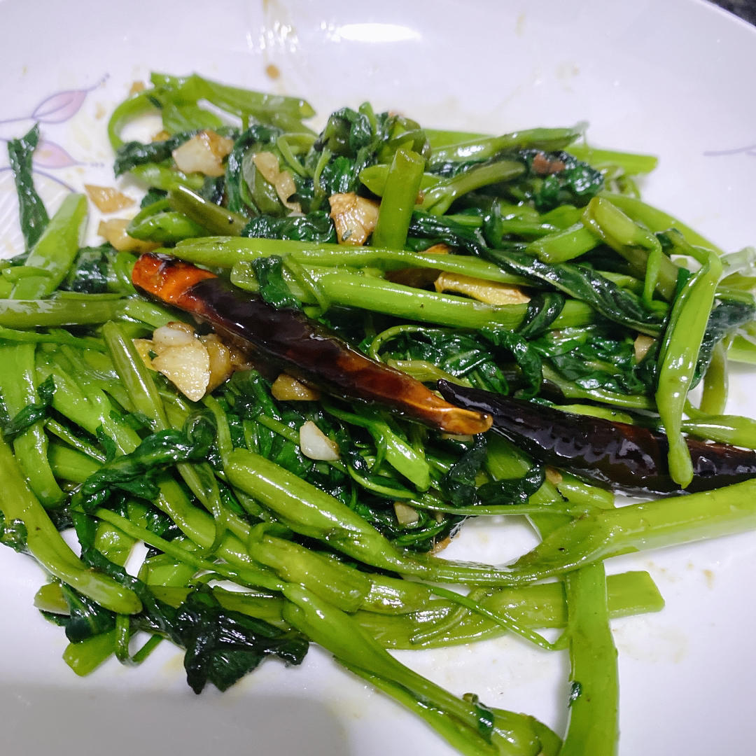 炝炒藤藤菜