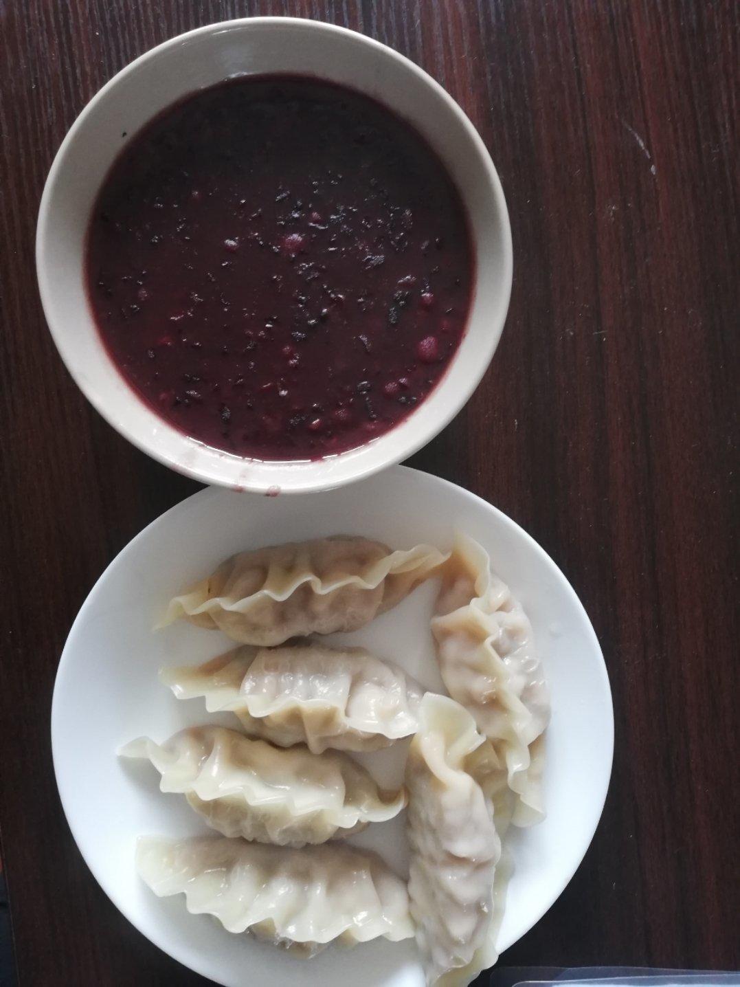 营养红豆黑米粥的做法