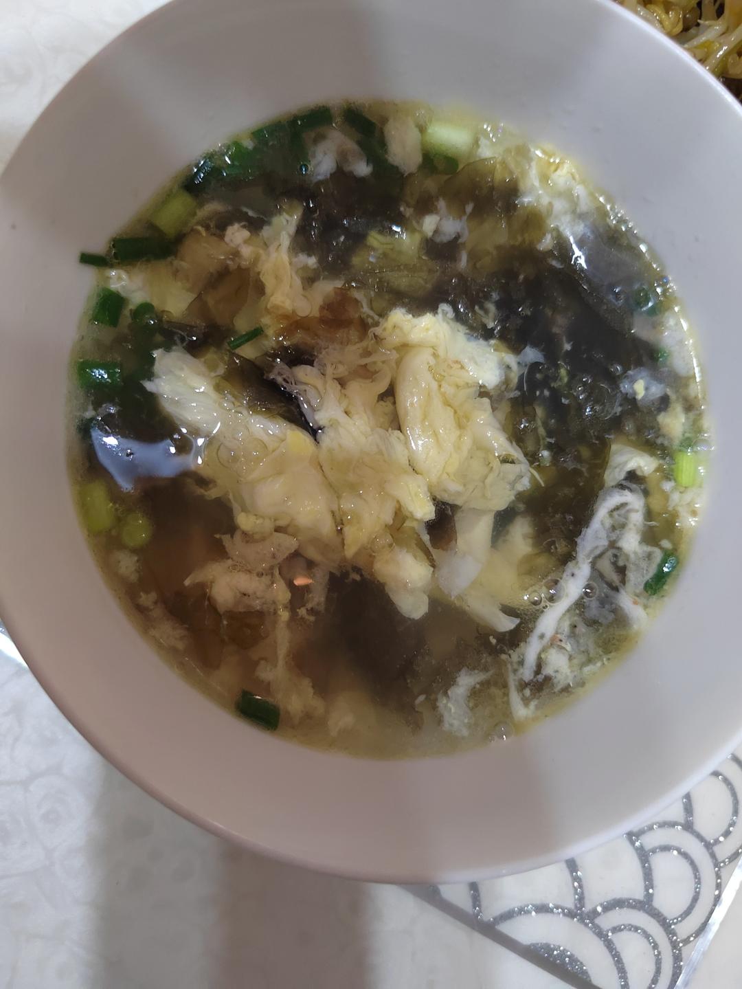 三分钟搞定的虾皮紫菜蛋花汤