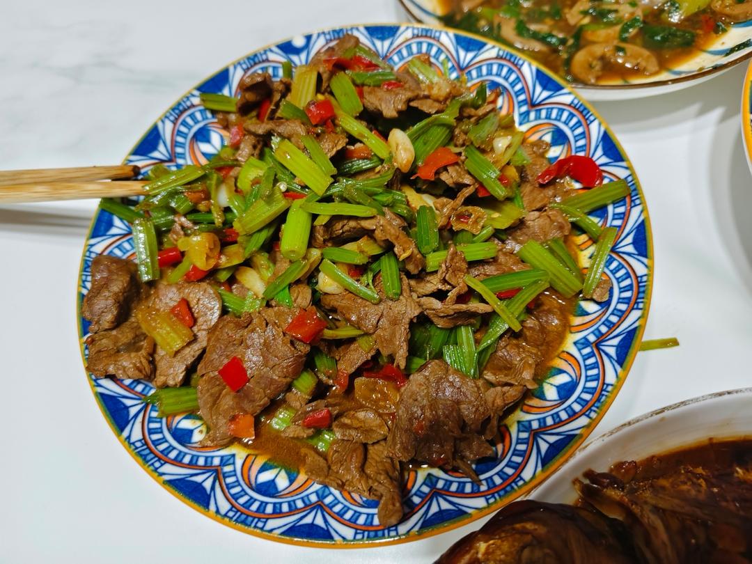 小炒黄牛肉