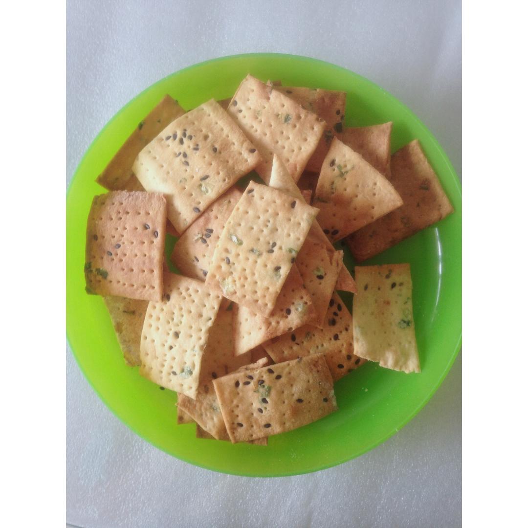 嘎嘣脆——香葱苏打饼干