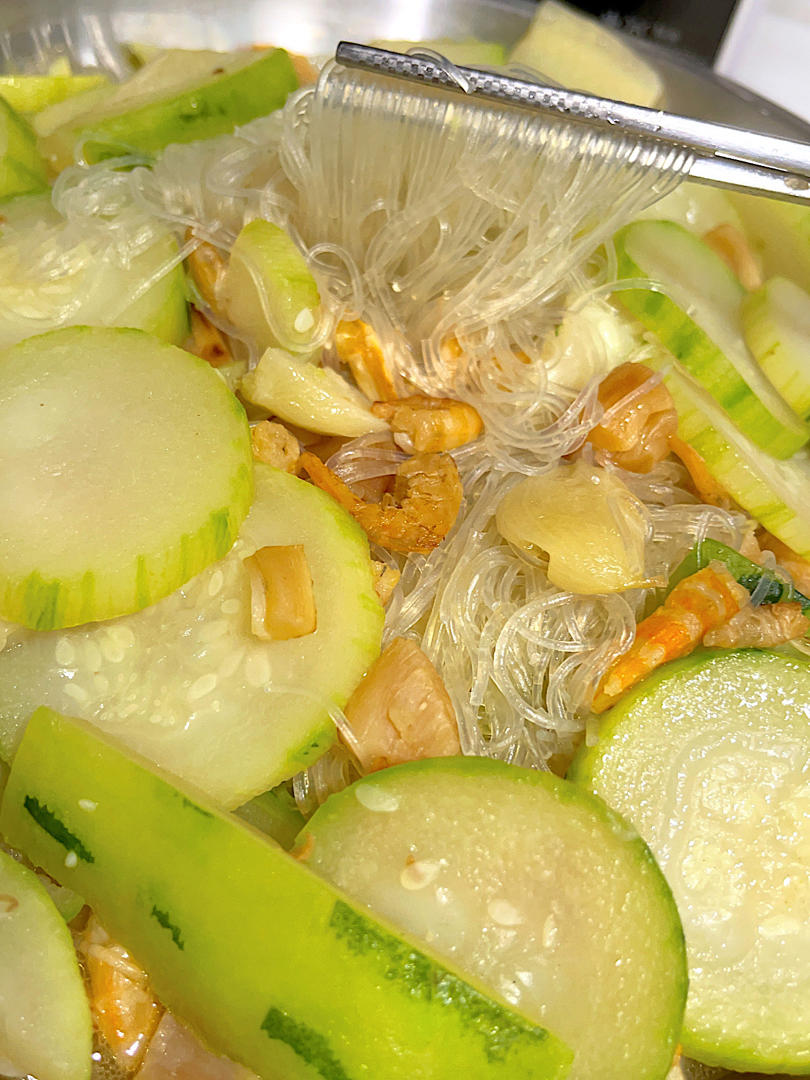 瑶柱虾米粉丝节瓜煲