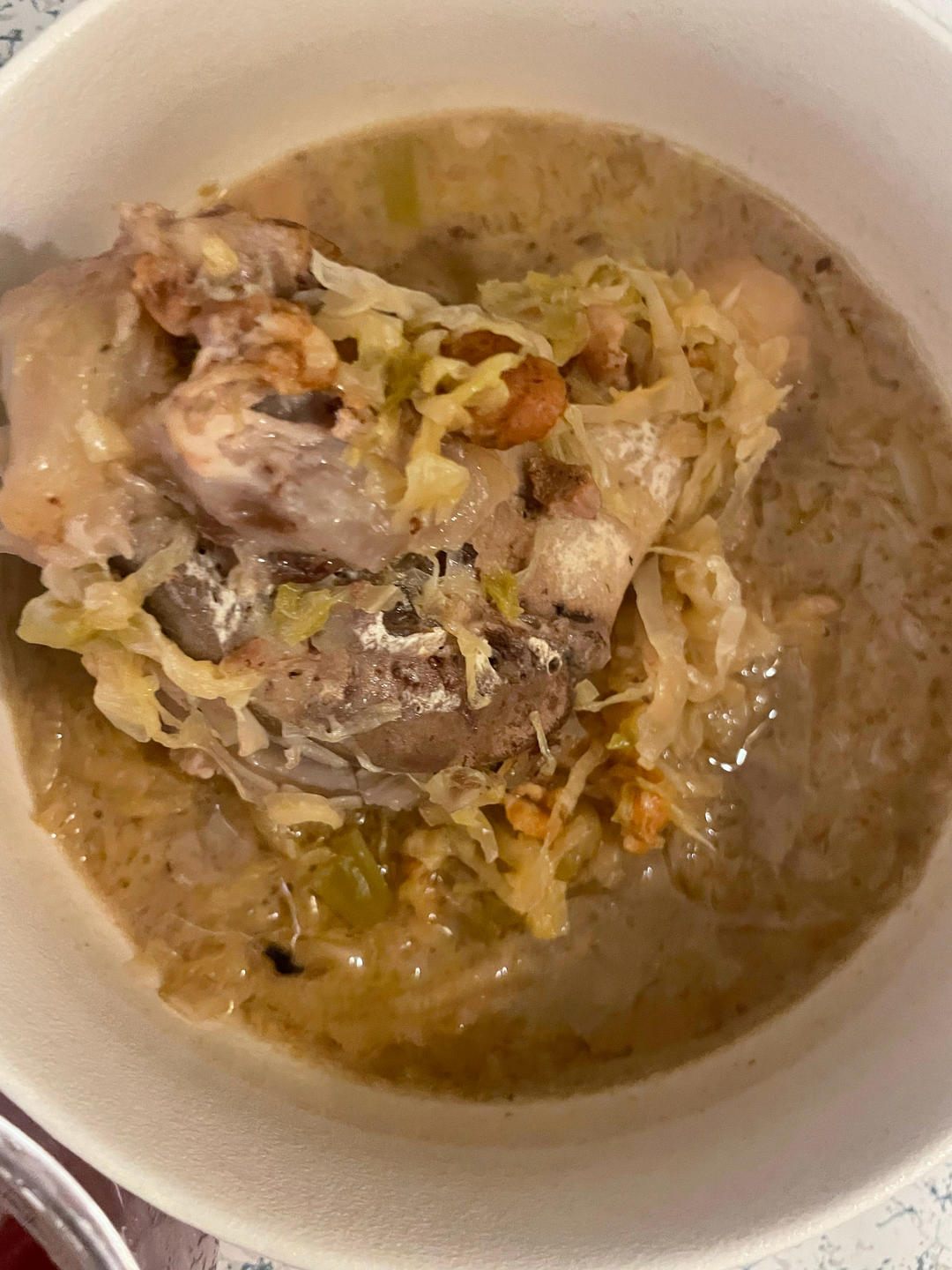 东北版酸菜炖大骨头（超简单，学不会你打我）