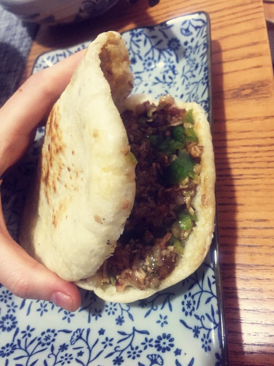 腊汁肉夹馍