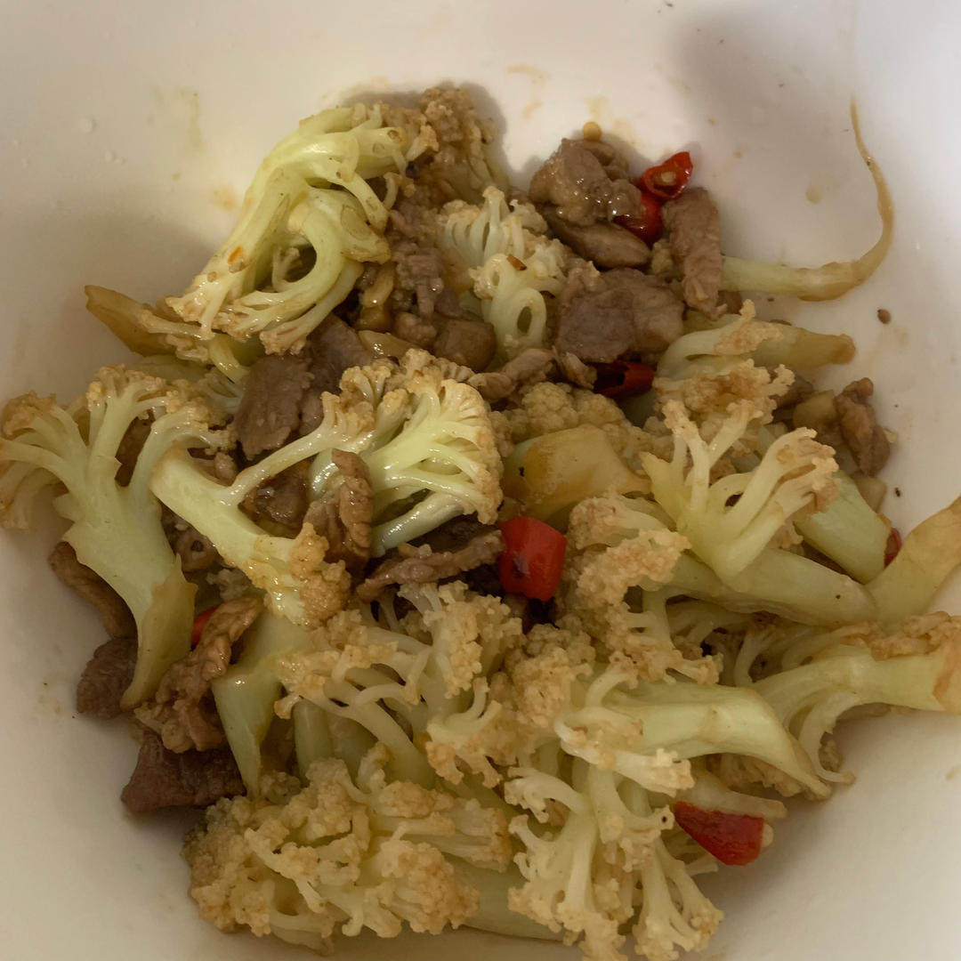 干煸菜花（花菜炒肉）