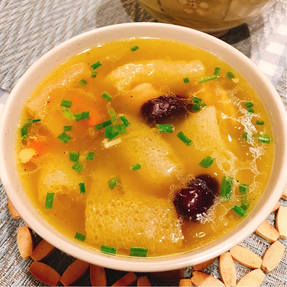竹荪鸡汤
