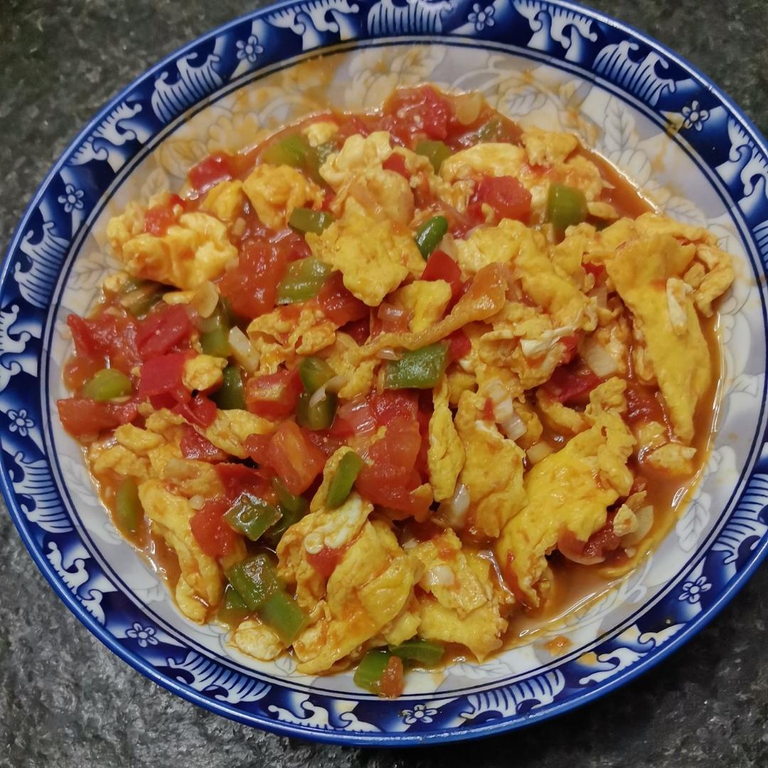 青椒西红柿炒鸡蛋