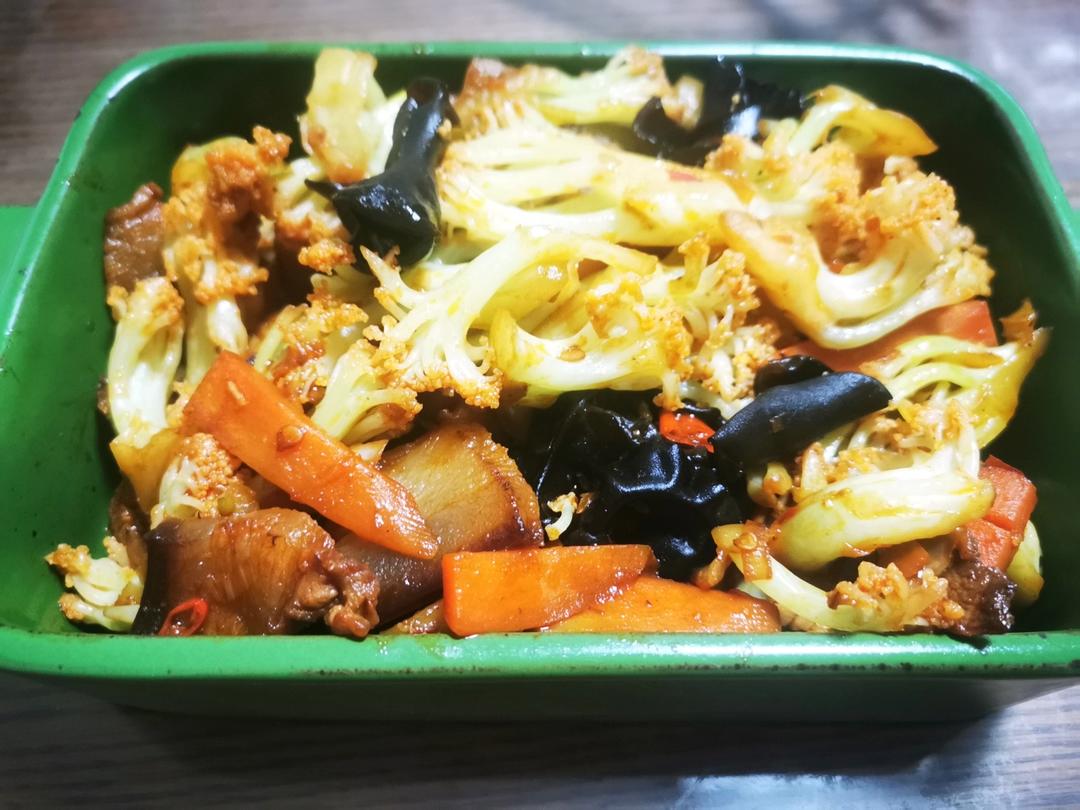 快手菜超下饭的菜花炒腊肉