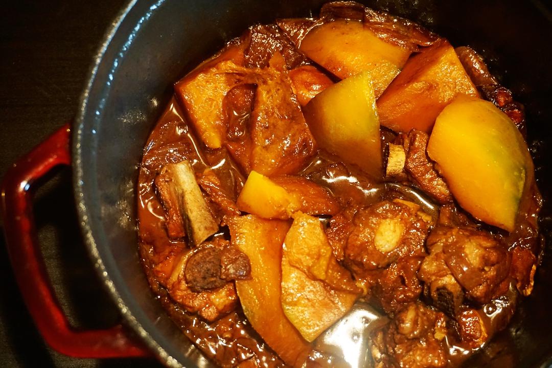 小叶子穿花裤的日常