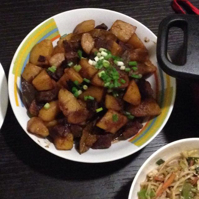 红烧土豆牛腩