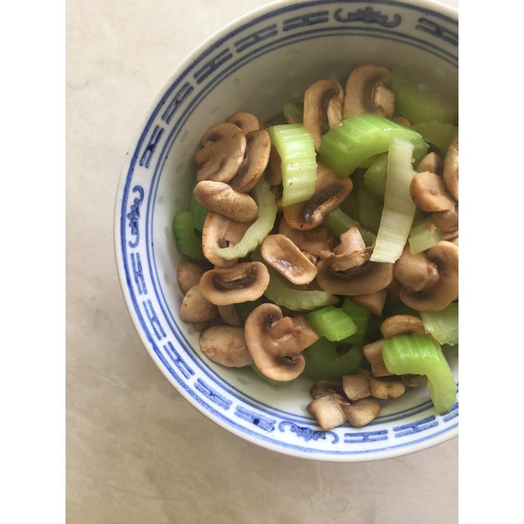 蘑菇芹菜