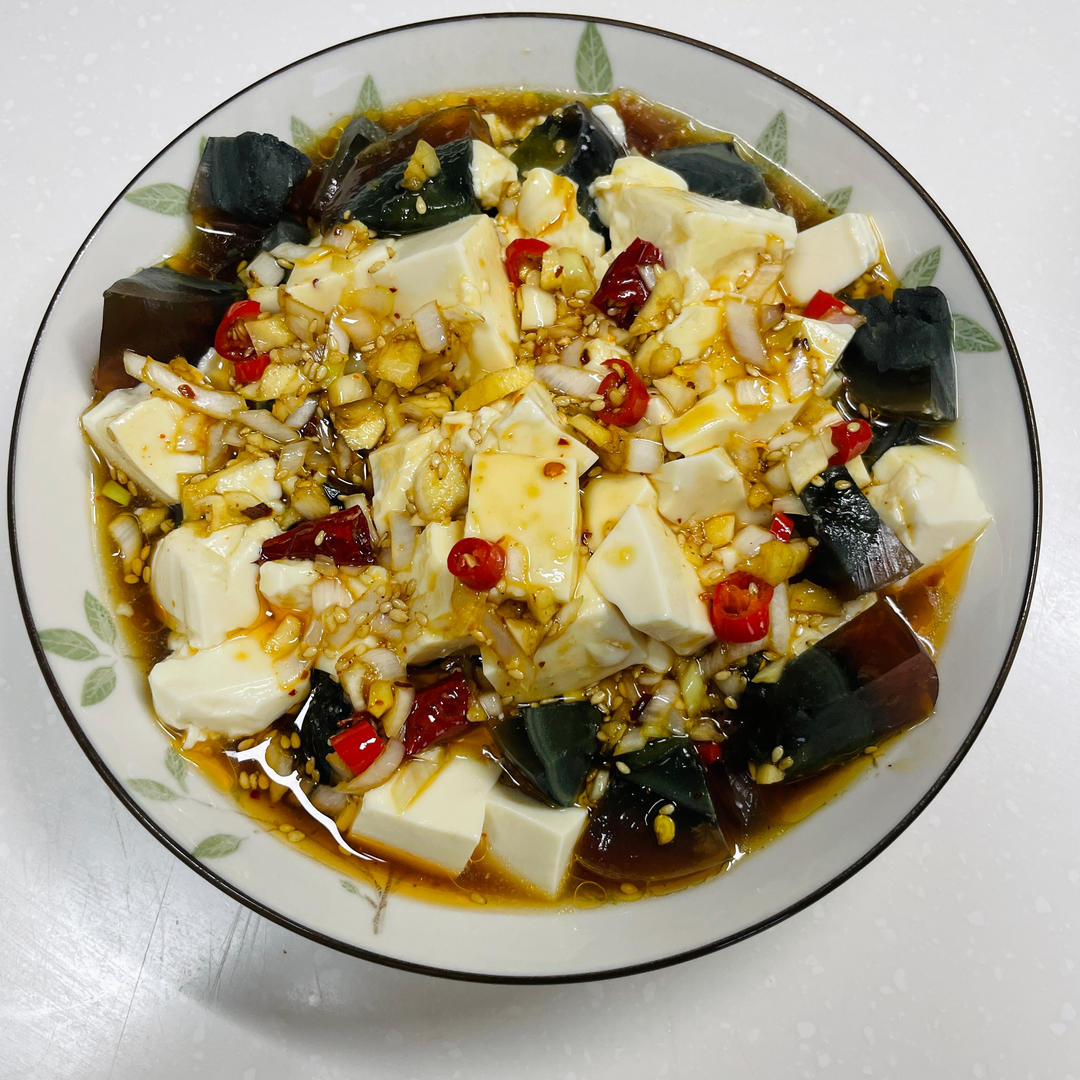 皮蛋拌豆腐