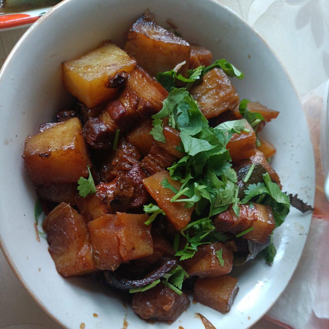 红烧肉炖土豆