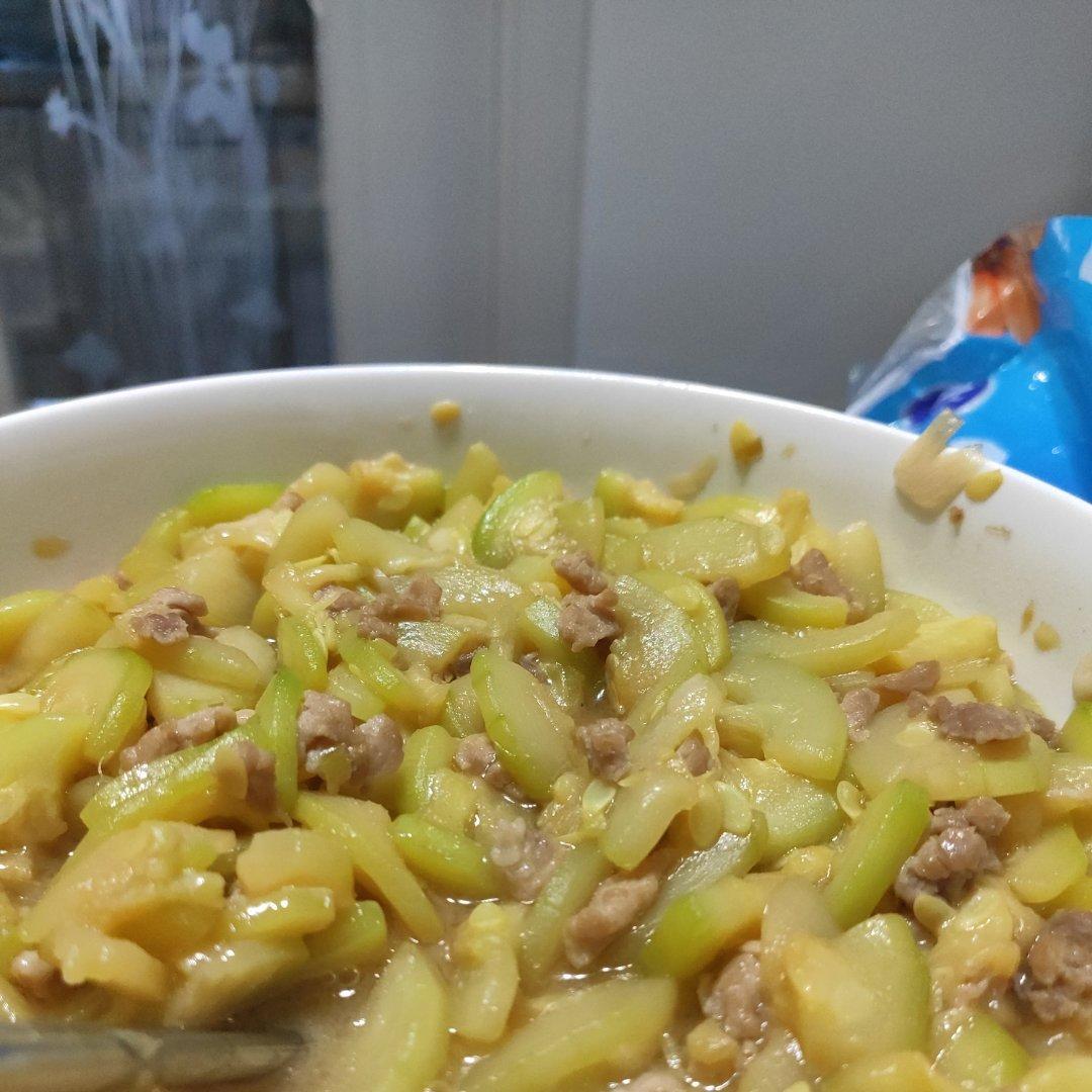 西葫芦炒肉片
