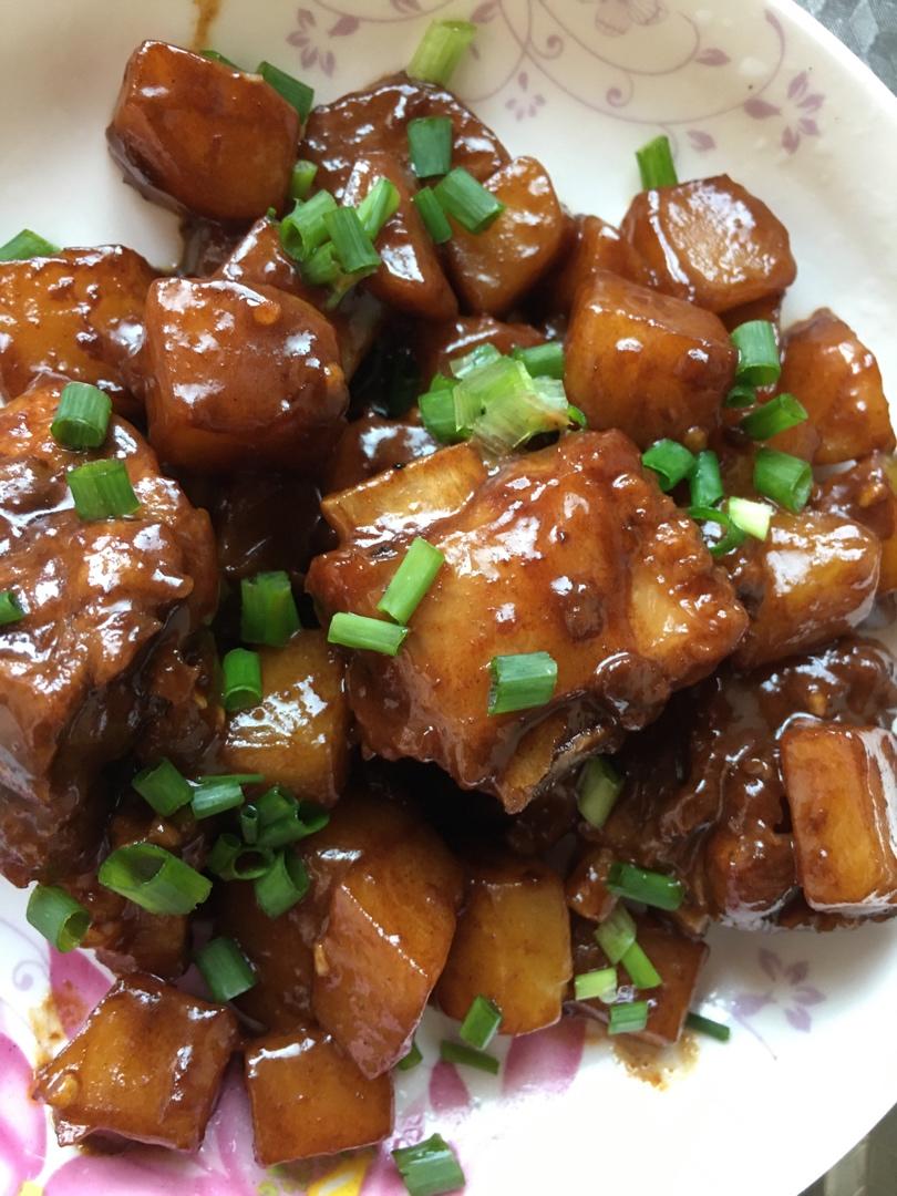 川味土豆烧排骨