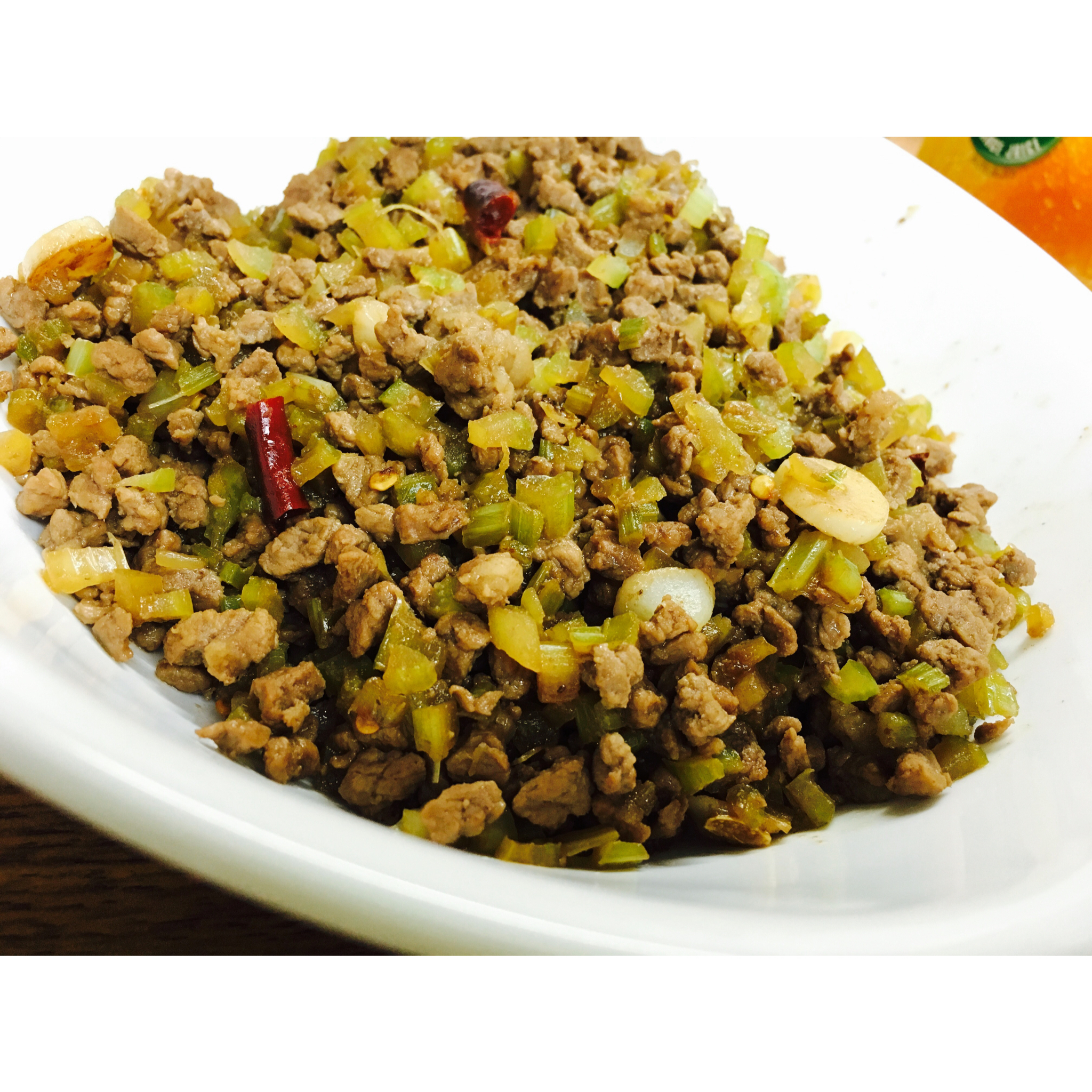 芹菜牛肉末「下饭神器」