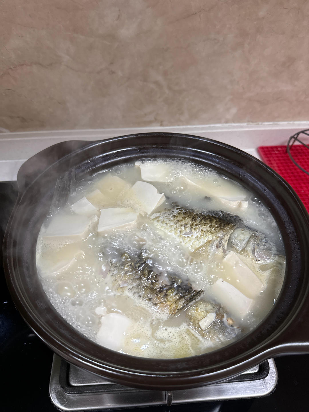 奶白鲫鱼豆腐汤|一条鱼最后的温柔