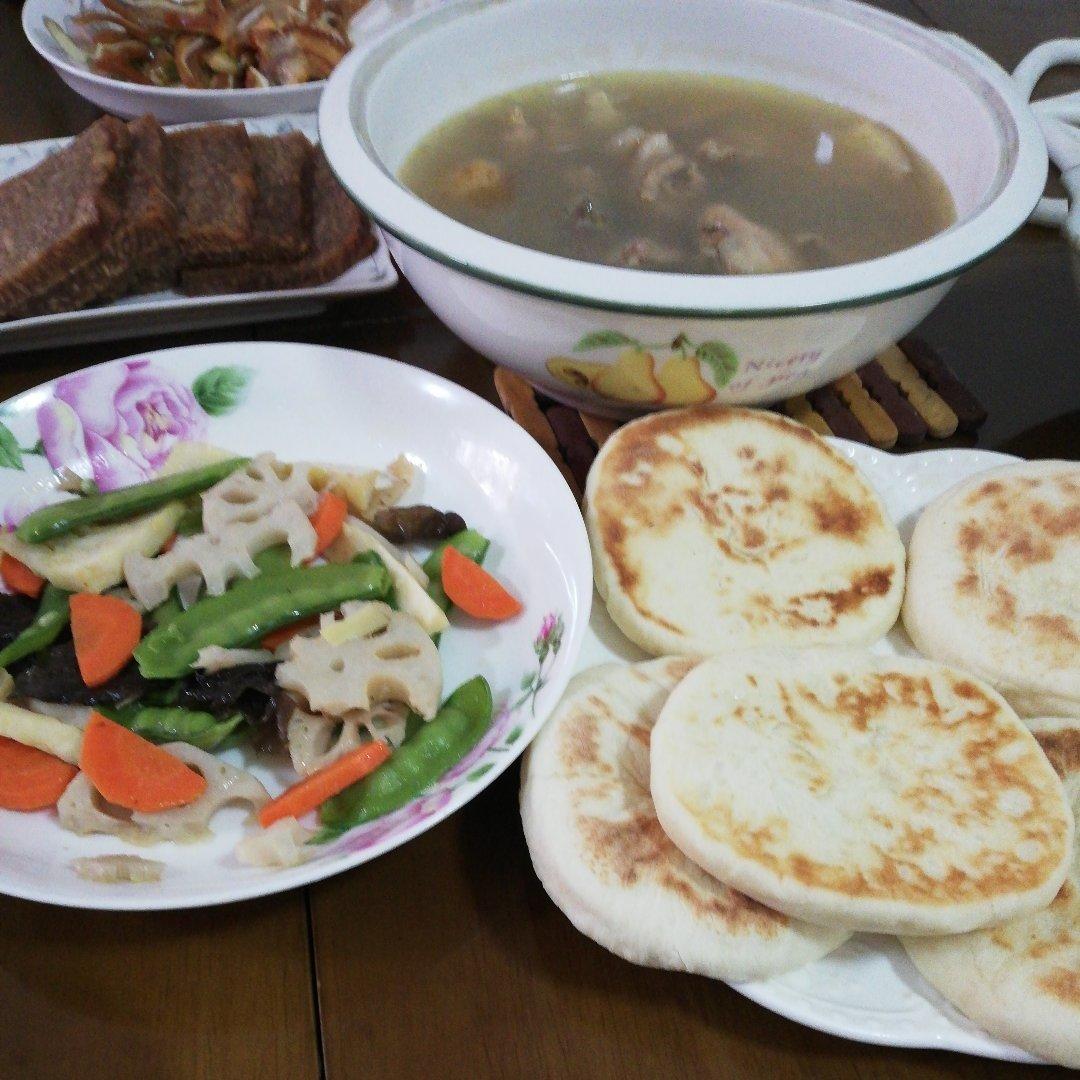 素菜也可以这么美—荷塘小炒