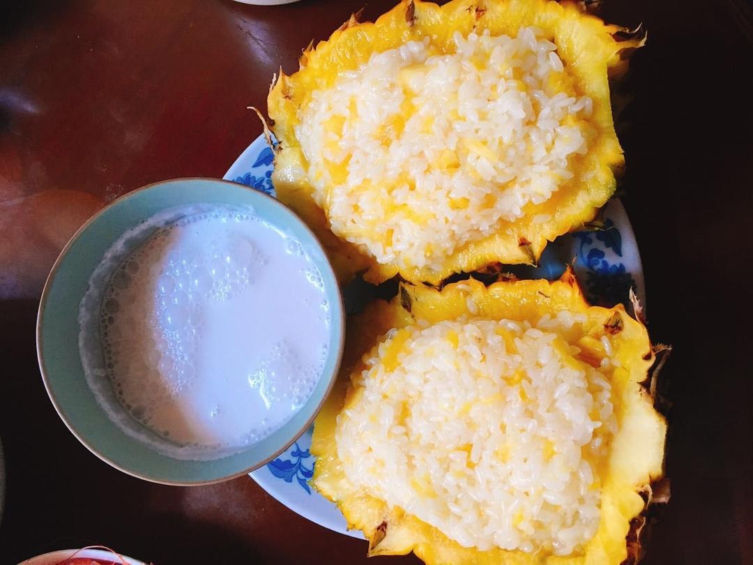 紫糯米菠萝饭