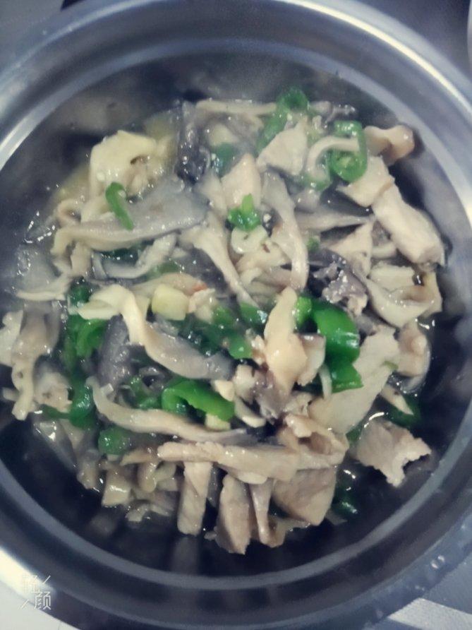 蘑菇辣椒炒肉