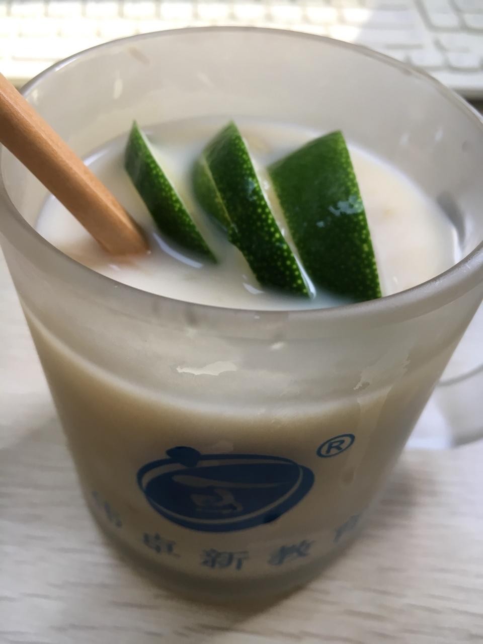 柠檬养乐多