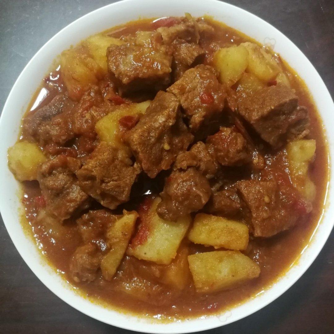 土豆炖牛腩