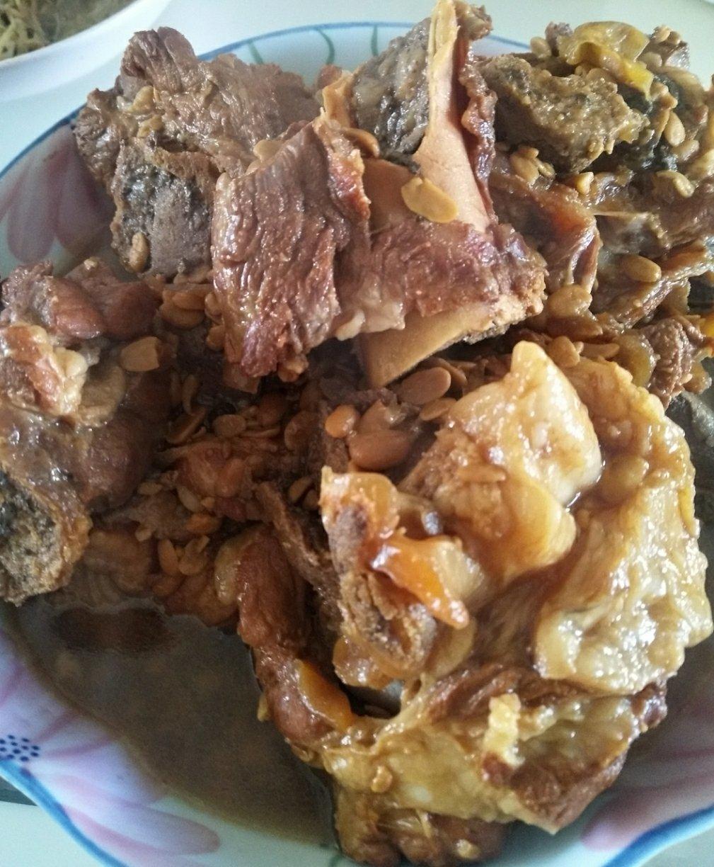 C.J的酱大骨头