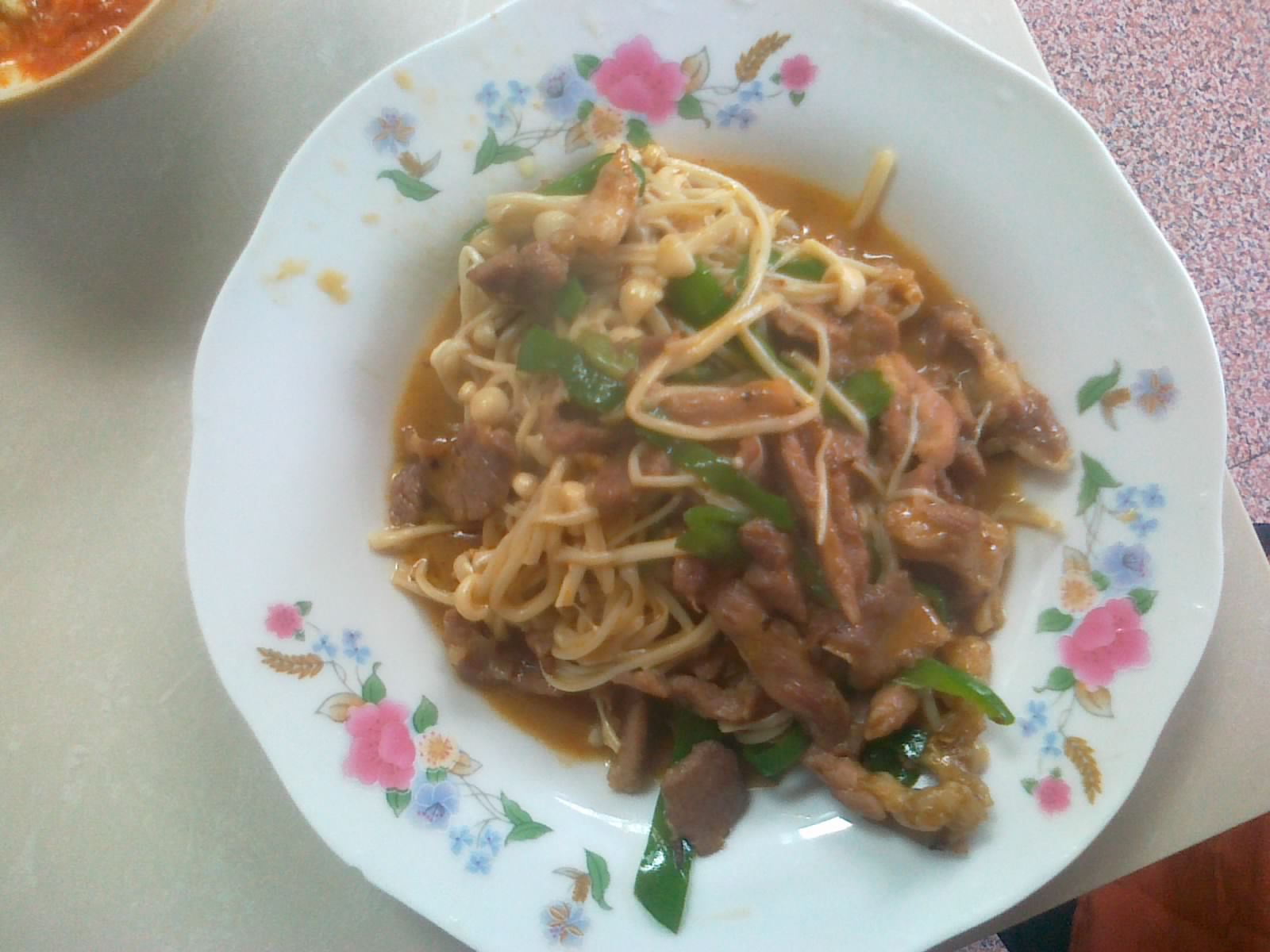 金针菇炒肉丝