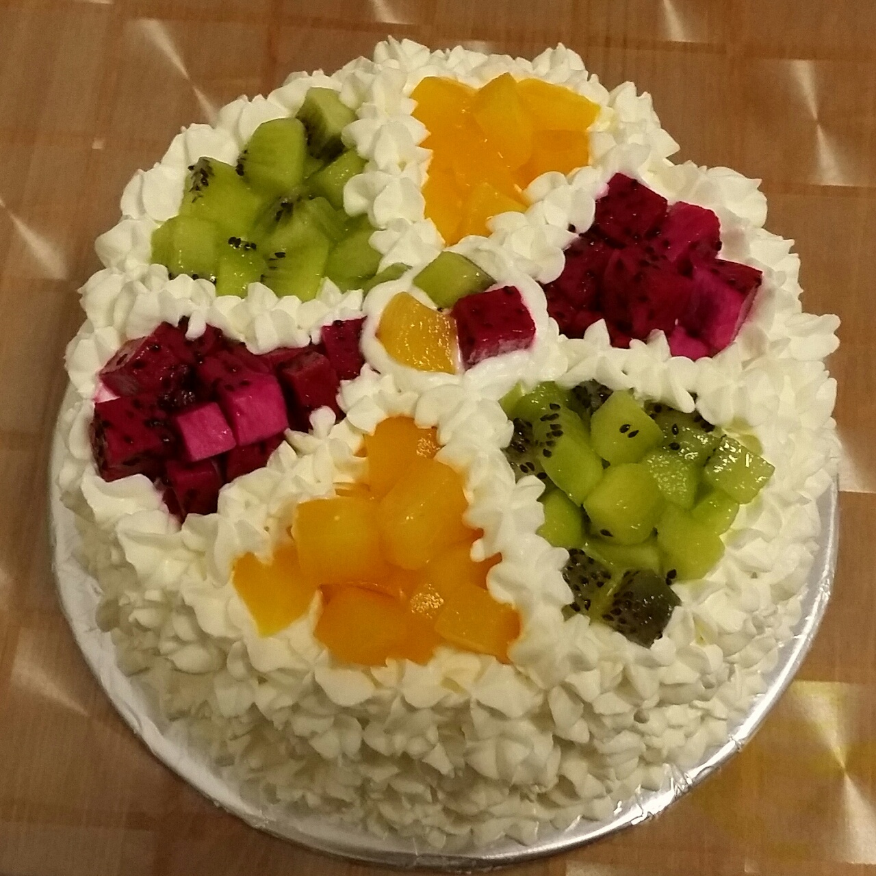 水果花格奶油蛋糕