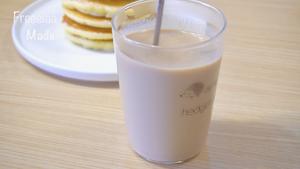 【视频】羊奶葡萄干松饼pancakes & 羊奶奶茶的做法 步骤13