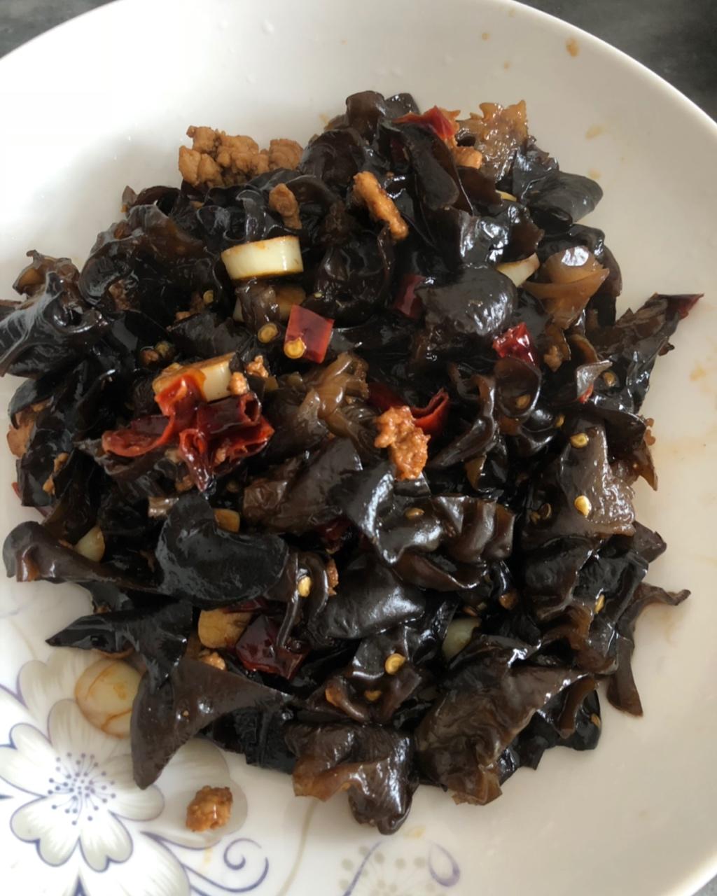超下饭的木耳炒肉